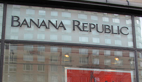 Banana Republic Credit Card Comes With Free Account Errors,
Late Fees, Disconnected Calls