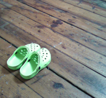 Don’t Try To Use Your Blog To Extort A Pair Of Crocs