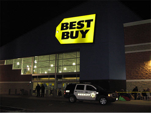 Man Accused Of Gutting Computers, Returning Them To Best Buy So You Can Buy Them