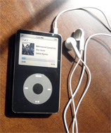 Woot Customer Demands Non-Existent Black iPod Headphones