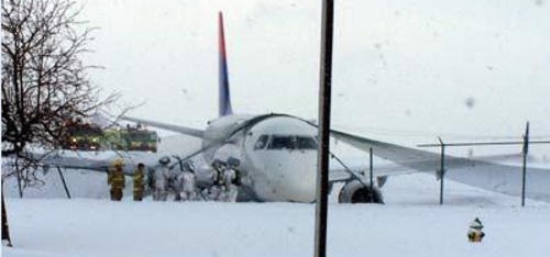 Delta Gives 45-Second Consolation Talk After Crash Landing