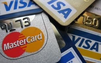 Which Credit And Debit Cards Are The Best To Use Overseas?