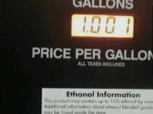 $1.00/Gallon Gas Causes Rush On Texas Filling Station