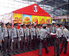 The Colonel Is Kicking Ronald's Ass In The China Fast Food Wars