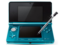 Nintendo Slashes Price on 3DS, Gives Free Games To Those Who Paid Full Price