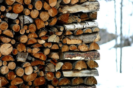 Don't Get Burned When Buying Firewood