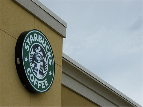 Starbucks To Close 600 Stores, Cut Up To 12,000 Jobs