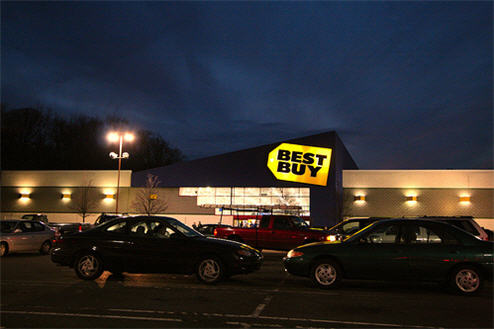 Best Buy To Employees: Survive The Meltdown By Making Customer Service A Priority