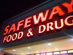 Safeway Suspends Employee After He Stopped A Man From Hitting Pregnant Girlfriend