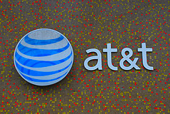 AT&T Insists Its New Apple-Like Store Is Totally Not An Attempt To Be More Like Apple