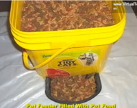 Make Your Own Automatic Pet Feeder With A Litter Bucket And A Pie Tin