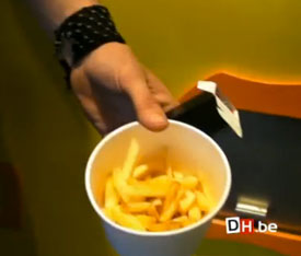 Magical Vending Machine Makes Fries For You In 90 Seconds