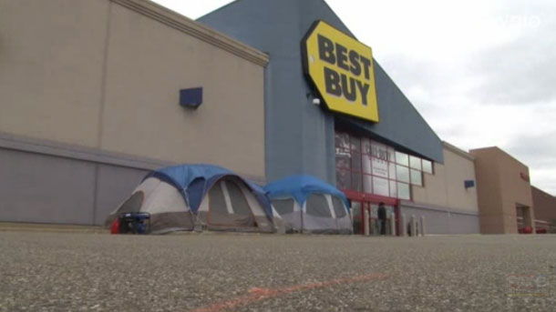 Black Friday Shoppers Set Up Camp At Best Buys Nationwide