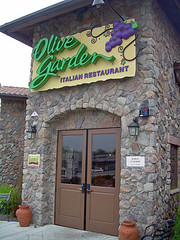 Olive Garden Will Provide Free Babysitting If You’ll Eat Dinner There (One-Night Only)