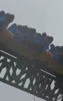 16 People Rescued From Roller Coaster Stuck 60 Feet In The Air During A Downpour