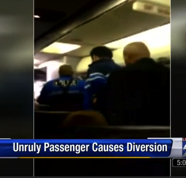 United Flight Diverted Because Passengers Aren’t Supposed To Charge The Cockpit