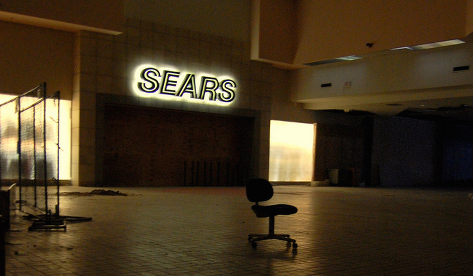 Eddie Lampert Blogs Mini-Manifesto About Why Sears Has Shed 200 Stores