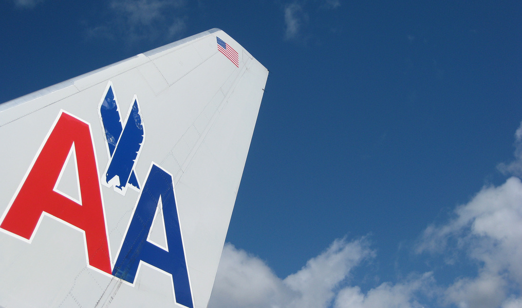 Passengers Boo American Airlines As Woman Is Kicked Off Flight For No Apparent Reason