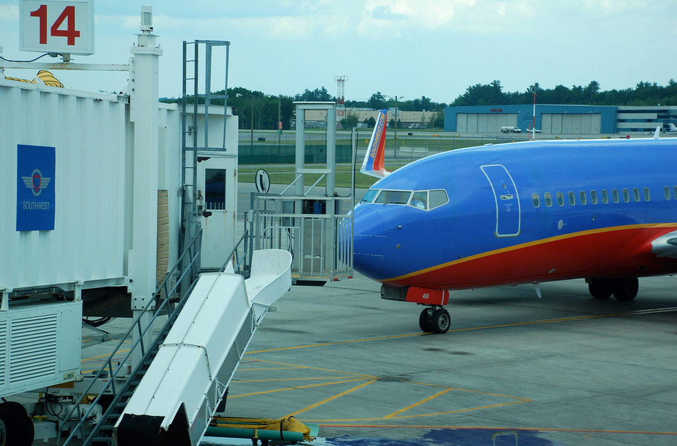 Southwest Baggage Handlers Say Too Many Flights + More Passengers + Not Enough Planes = Delays