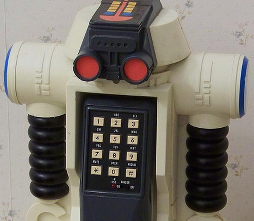 Awesome Or Annoying?: IT Help Desk Human Answering The Phone Like A Robot