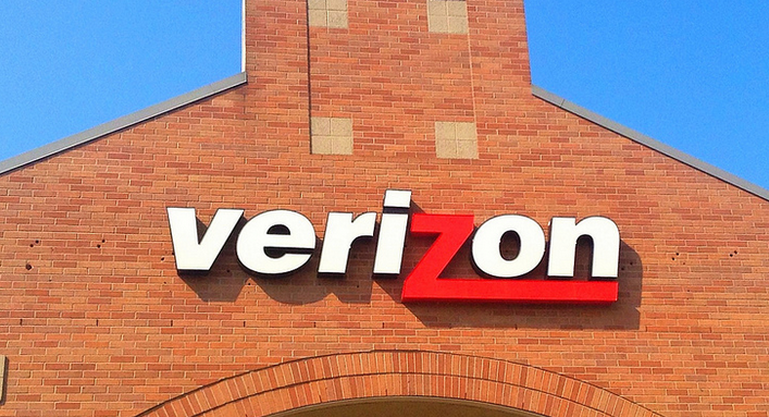 Verizon Joins Yearly New iPhone Party, Not Price War