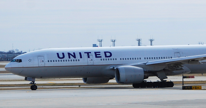 United Airlines Apologizes To Couple Who Found Full Barf Bag In Seat-Back Pocket