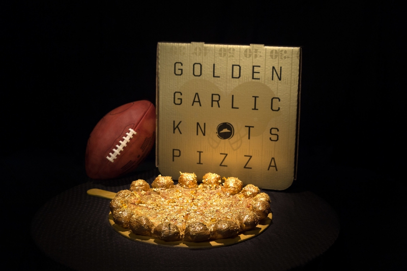 Pizza Hut Offering Stuffed Garlic Knots Pizzas Sprinkled With $100 Worth Of Gold For Super Bowl Sunday