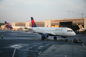 Delta Plays Airport Roulette When Flying Into D.C.