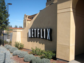 Netflix Wants To Charge Extra For Multiple Video Streams, Swim In Piles Of Cash