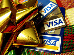 Americans Falling Behind On Credit Card Payments Again