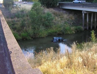 Comcast Employee Rescues Driver From A Submerged Car