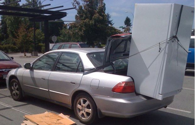 Police Remind Shopper That A Full-Sized Fridge Does Not Fit
Into The Trunk Of A Honda Accord
