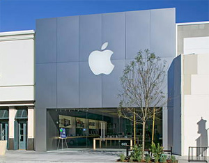 Apple Store Guard Shoots And Kills Robbery Suspect