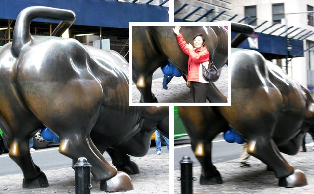 PHOTO: Wall Street Bull Had Blue Balls Today