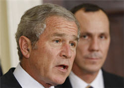 Bush Announces Plan To Ease Holiday Air Travel Delays