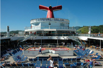 Cruisers Say Carnival Failed To Deliver Wine, Searched Cabin After They Complained