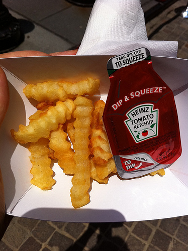 Heinz Rolling Out "Dip And Squeeze" Ketchup Packets