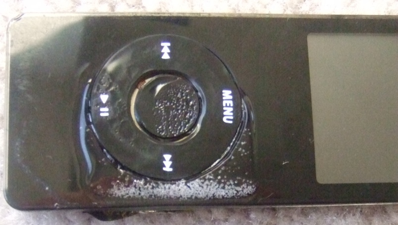 iPod Nano Explodes While Charging