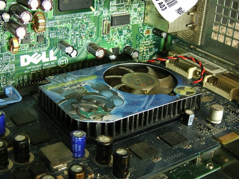 Dell Tries To Repair $10 Battery, Hoses $150 Video Card