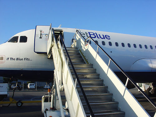 Point/Counterpoint: JetBlue's Apology Isn't Enough