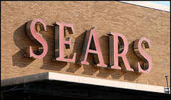 Customers Sue Sears Because Changing Rooms Aren’t Free Peepshows