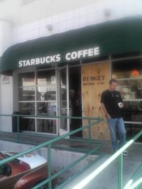 Drunk Naked Guy Storms Starbucks!