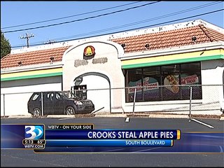Robbers Hold Up Taco Bell… For Apple Pies