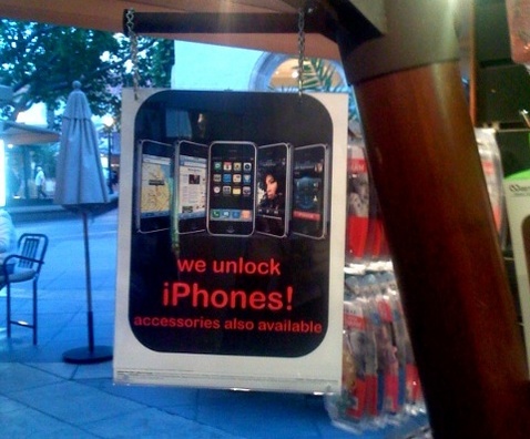T-Mobile Kiosk Boasts: "We Unlock iPhones!"
