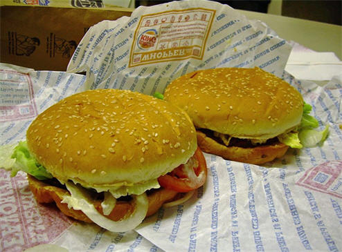 Attention Hungry Insomniacs: Burger King Will Now Stay Open Until 2 AM