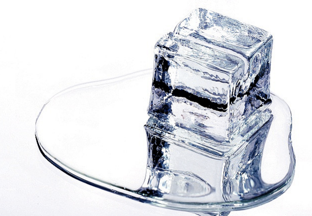 Super Cubes, extra large slow melting ice made with spring water