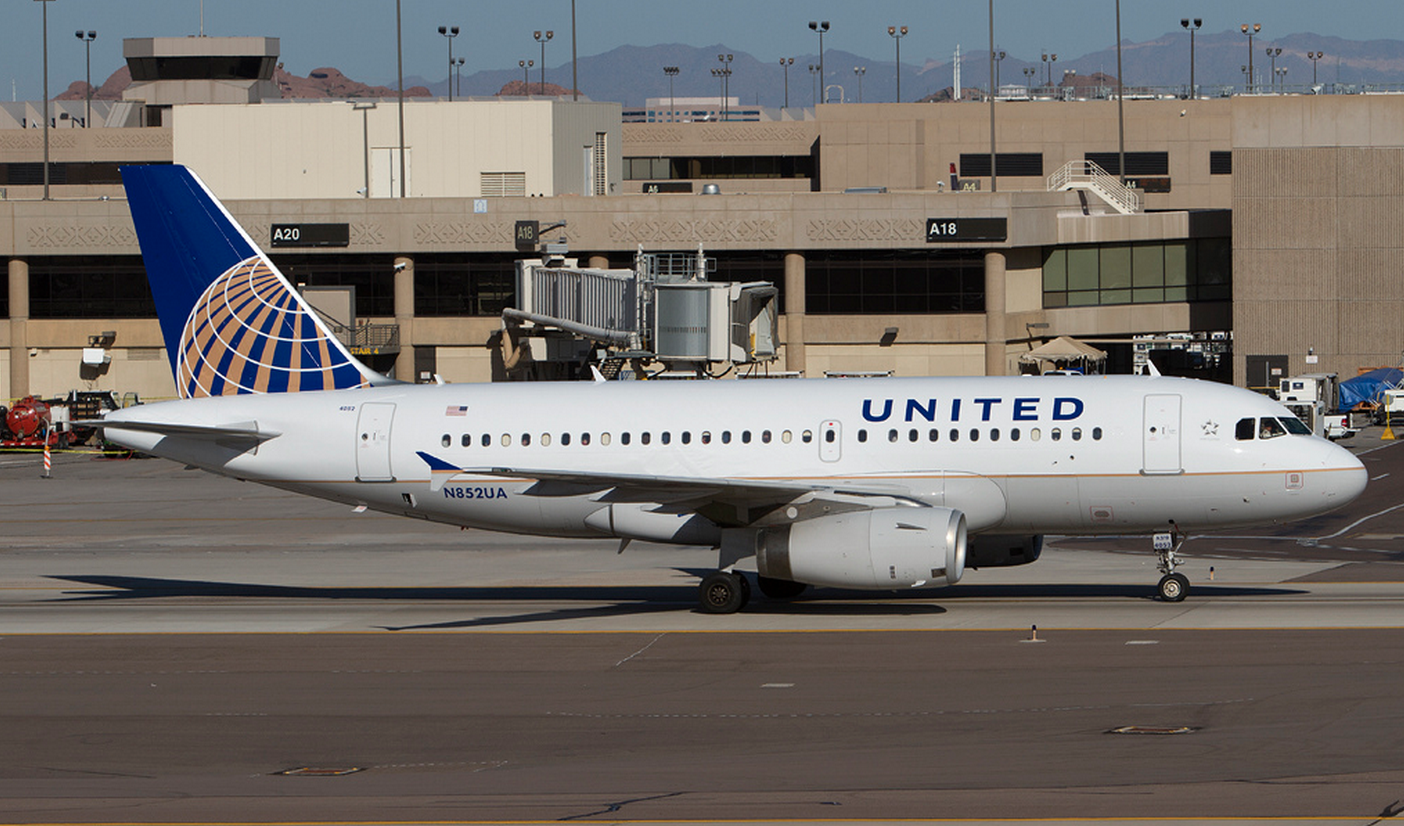 United Airlines Warns Pilots About Safety Concerns