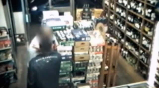 Security Video Shows Thief Apparently Hypnotizing Shopkeeper Before Picking His Pockets