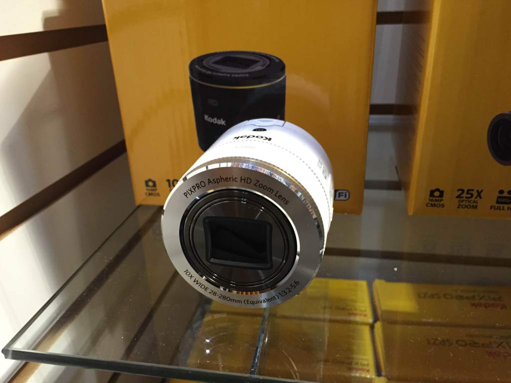 The Kodak smart lens aims to turn consumers' smartphones into professional grade photographic machines. 