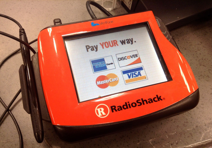 Texas Attorney General Says RadioShack Knowingly Sold Gift Cards That Would Soon Expire